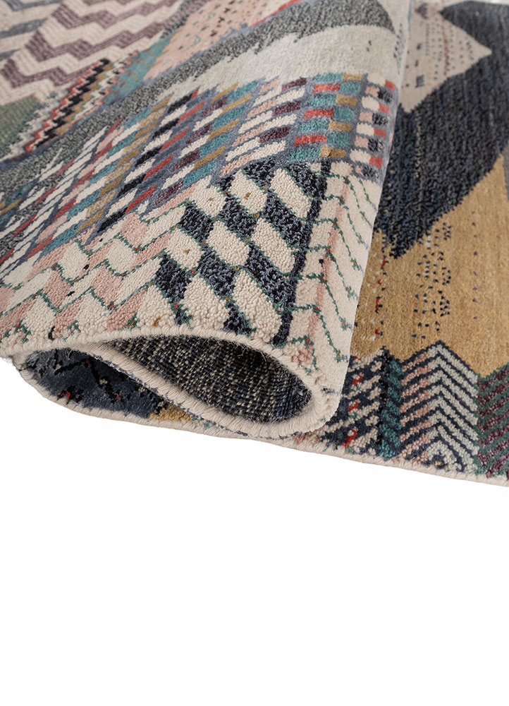 manchaha ivory wool and bamboo silk hand knotted Rug - FloorShot