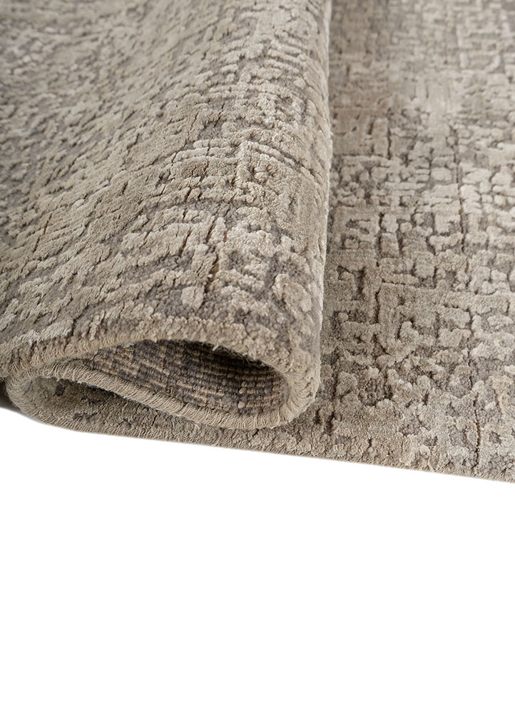 entropy ivory wool and bamboo silk hand knotted Rug - FloorShot