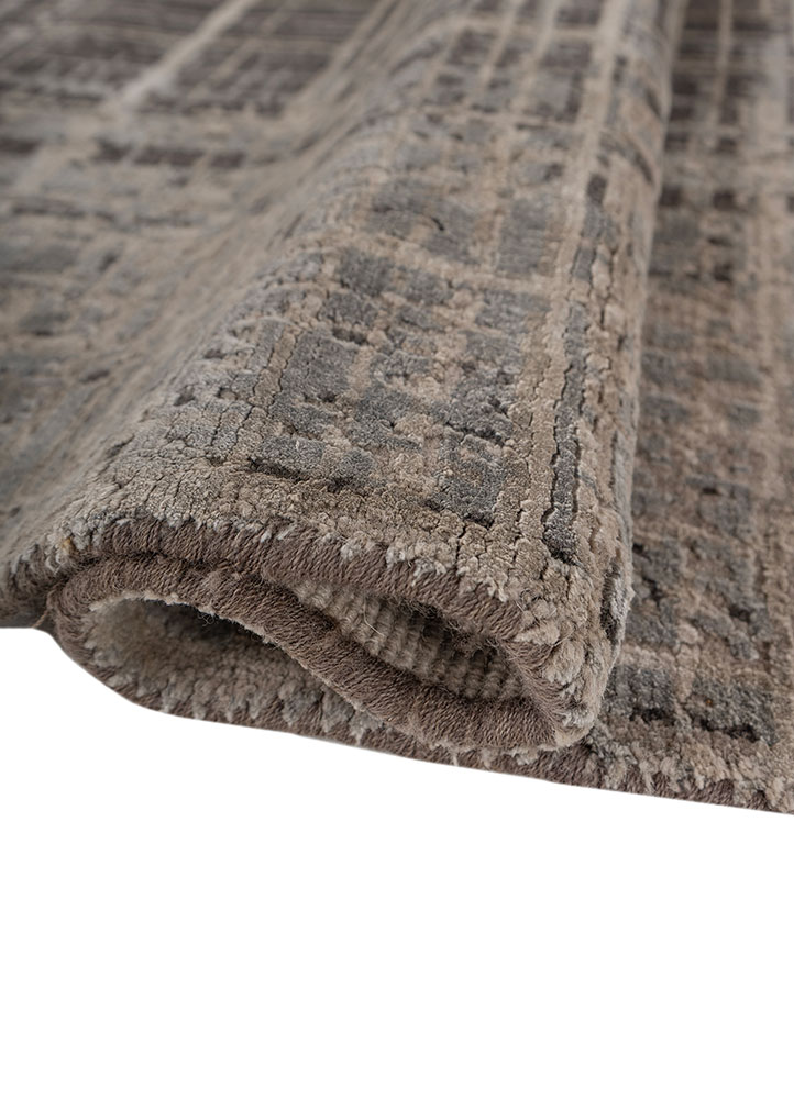 aprezo ivory wool and bamboo silk hand knotted Rug - FloorShot