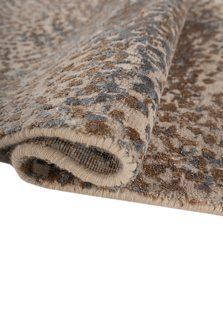 unstring by kavi ivory wool and bamboo silk hand knotted Rug - FloorShot