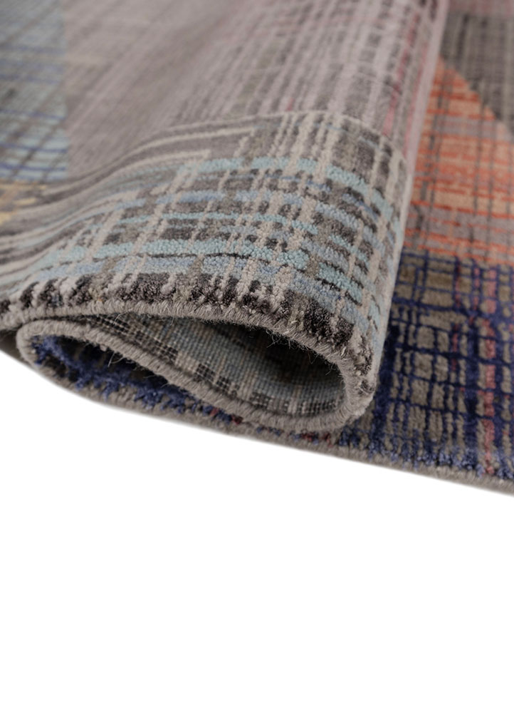 aprezo grey and black wool and bamboo silk hand knotted Rug - FloorShot