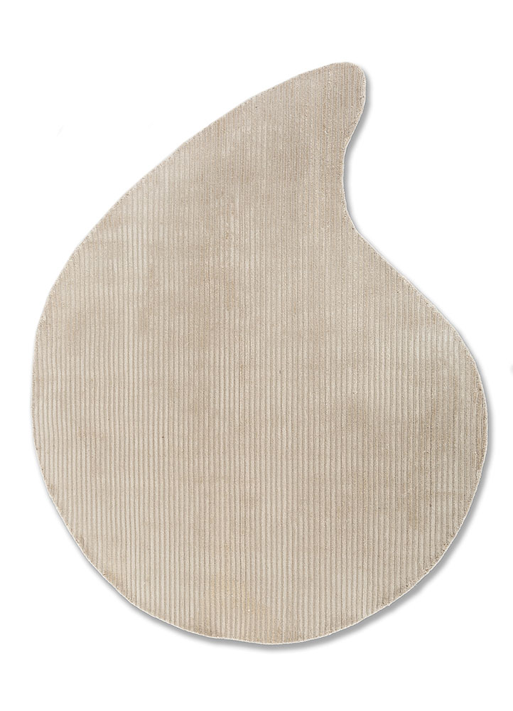 saga ivory wool and viscose hand loom Rug - HeadShot