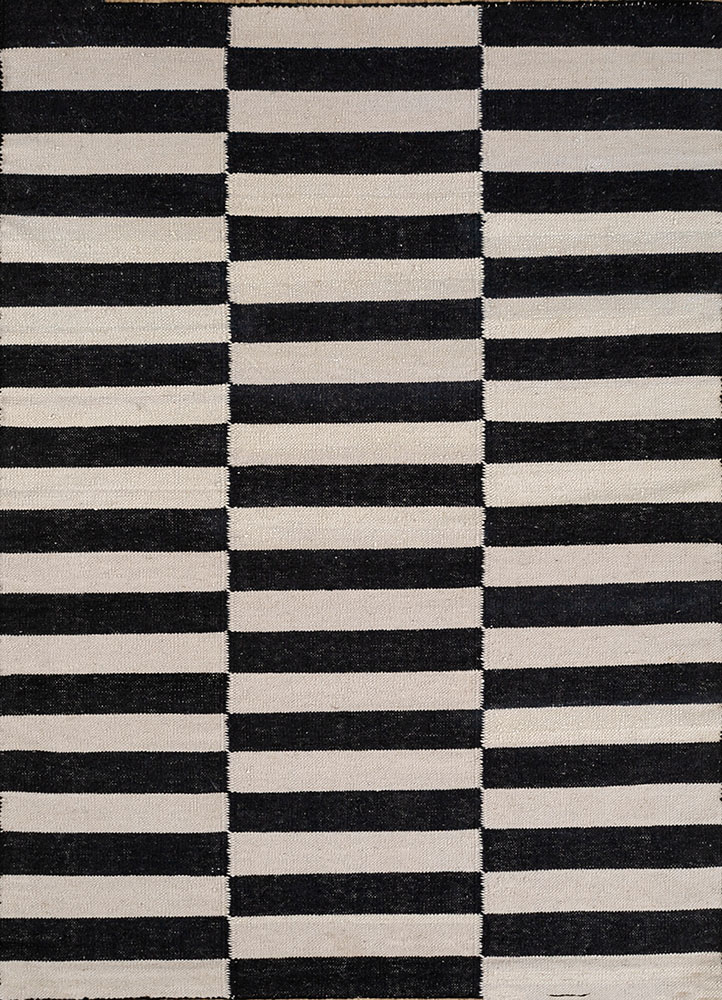 alhambra grey and black wool flat weaves Rug - HeadShot
