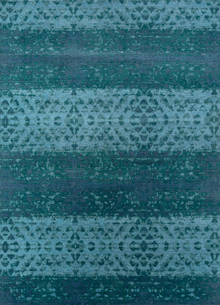 aprezo blue wool hand knotted Rug - HeadShot