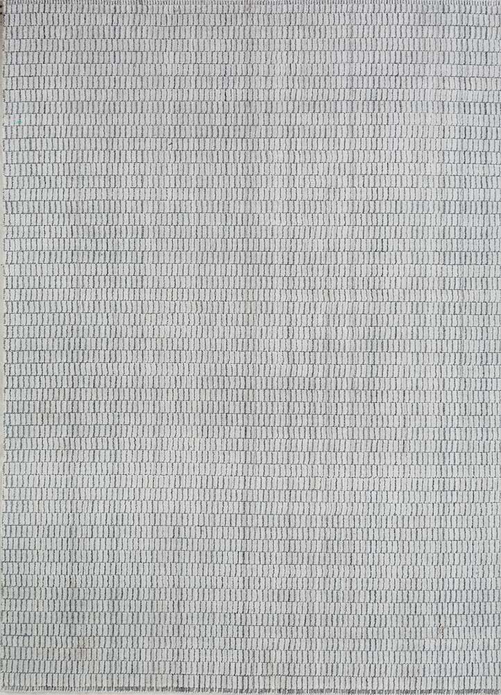 saga ivory wool hand loom Rug - HeadShot