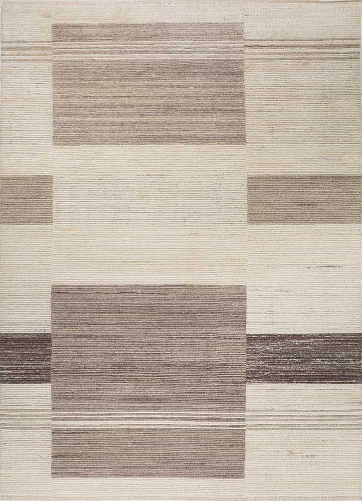 saga ivory wool hand loom Rug - HeadShot