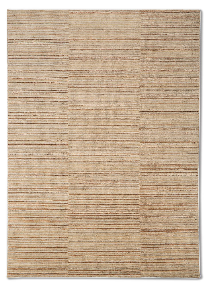 saga gold wool hand loom Rug - HeadShot