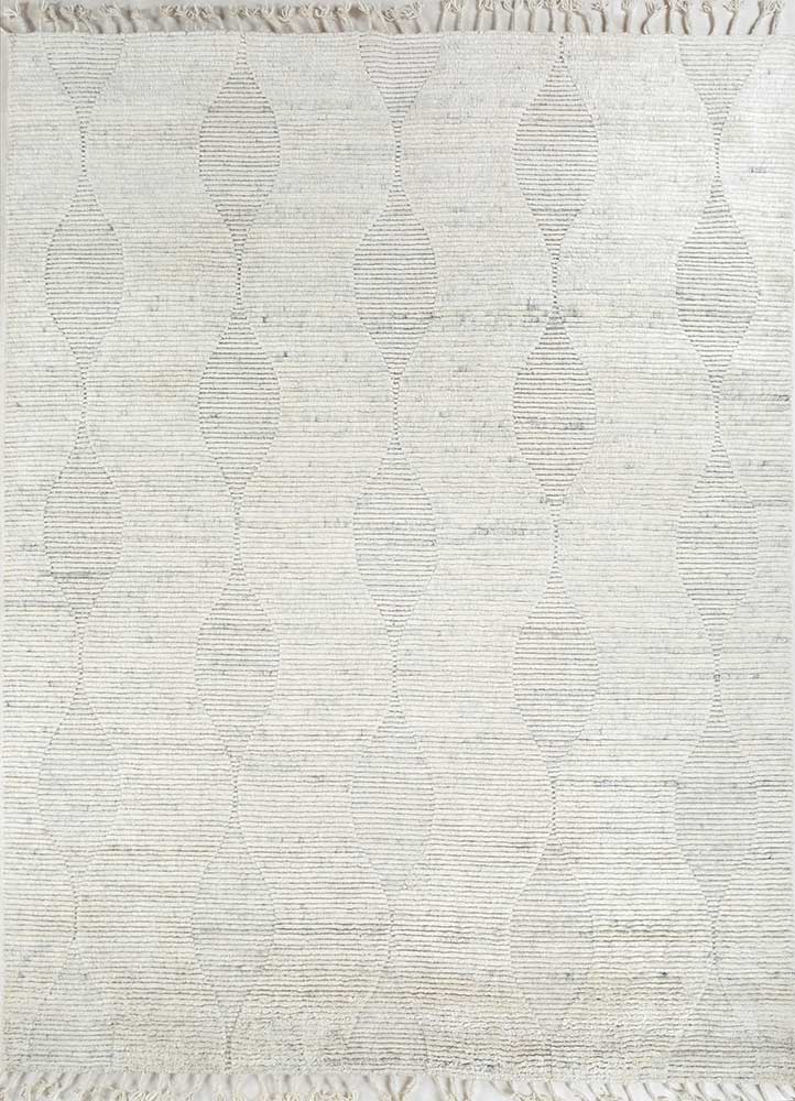 saga ivory wool hand loom Rug - HeadShot