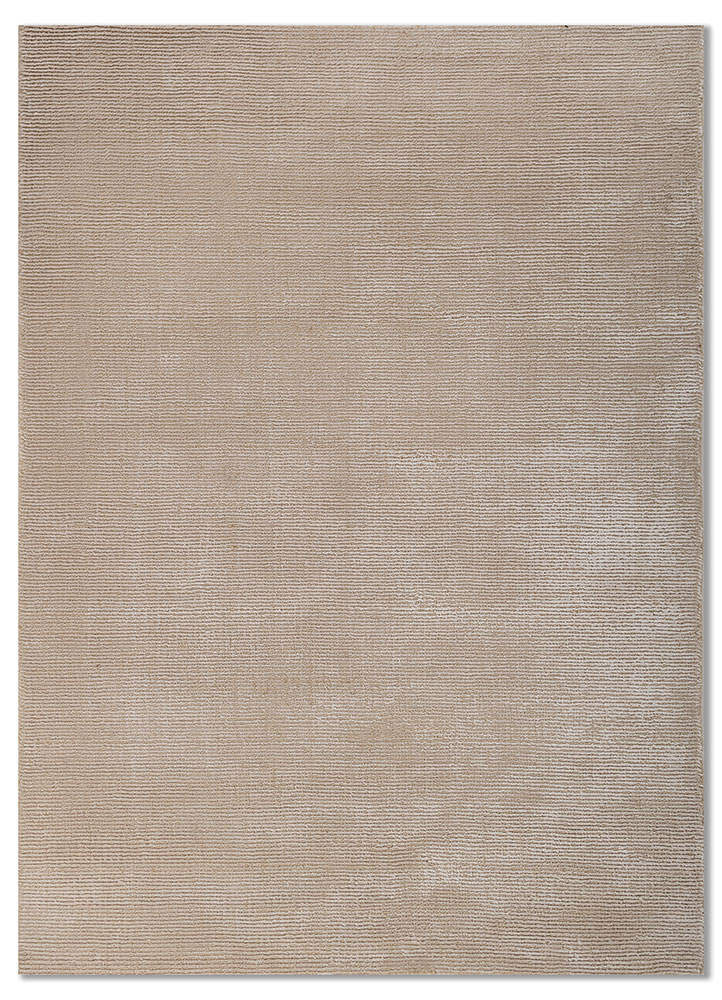 saga ivory wool hand loom Rug - HeadShot