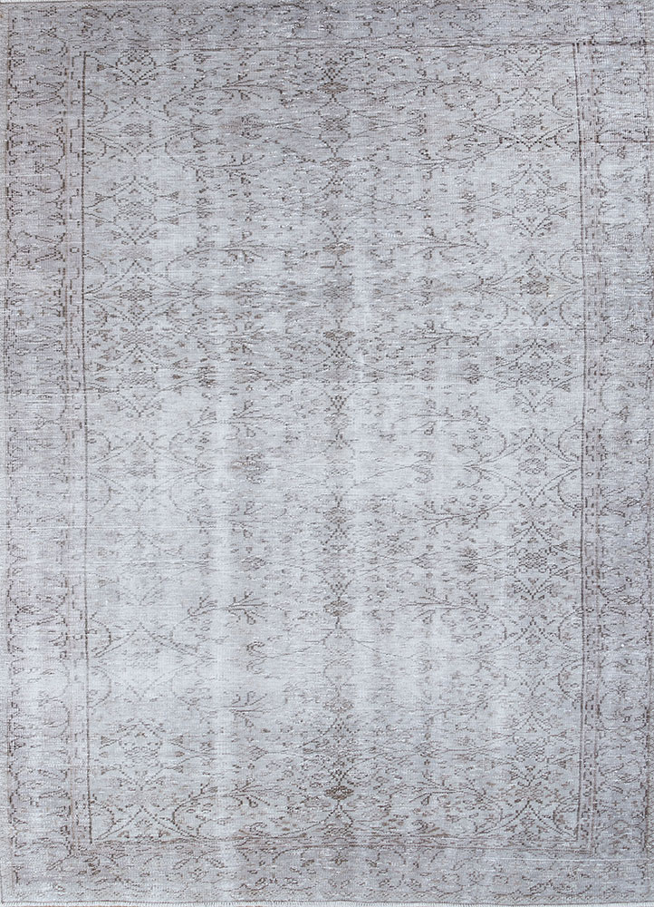 vintage grey and black wool hand knotted Rug - HeadShot