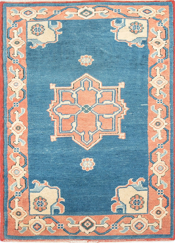 nuray blue wool hand knotted Rug - HeadShot