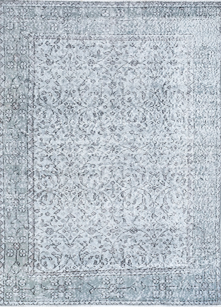 vintage blue wool hand knotted Rug - HeadShot
