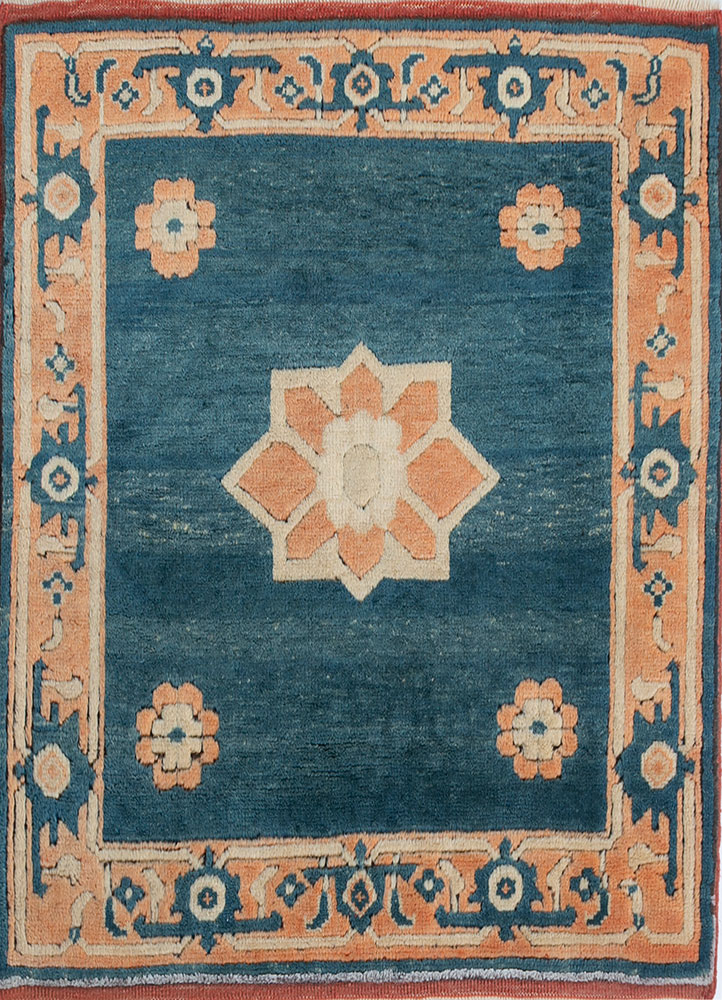 nuray blue wool hand knotted Rug - HeadShot