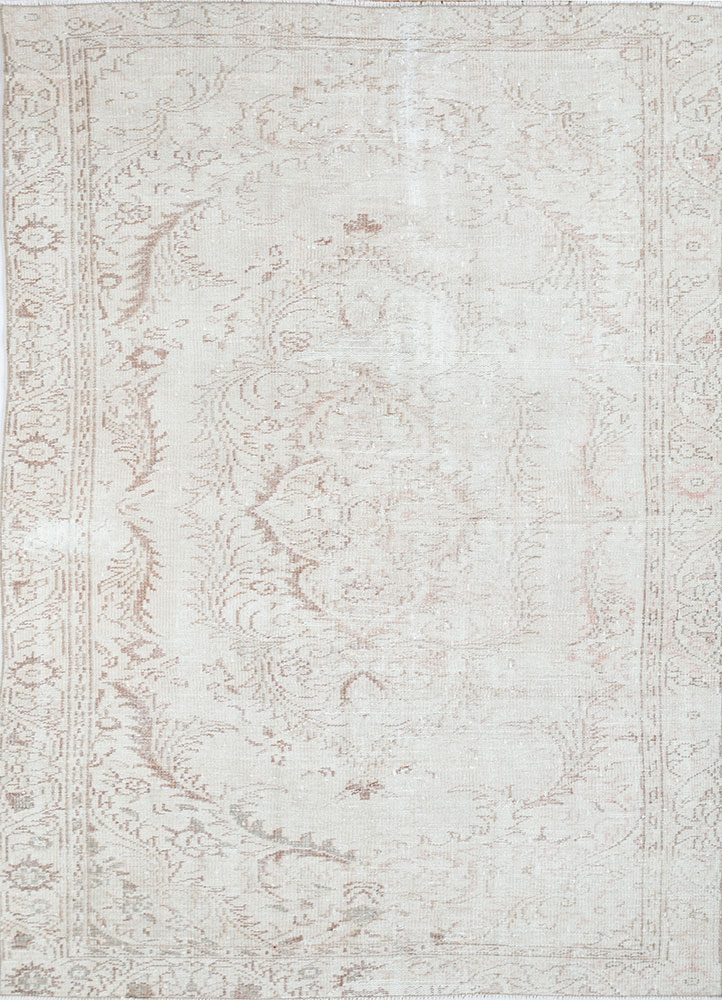 vintage beige and brown wool hand knotted Rug - HeadShot