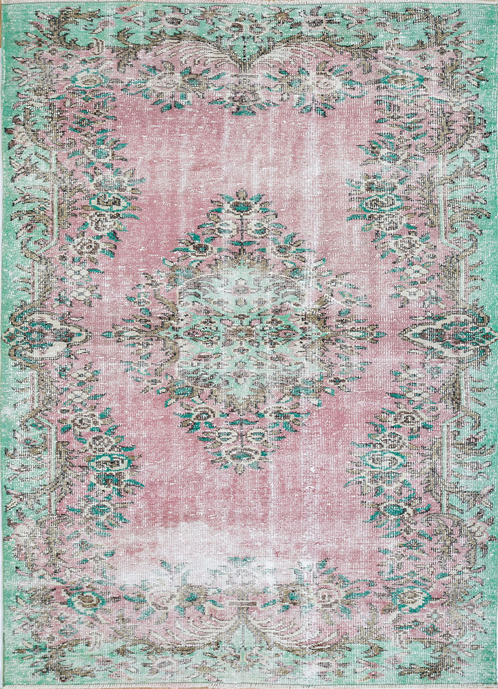 vintage green wool hand knotted Rug - HeadShot