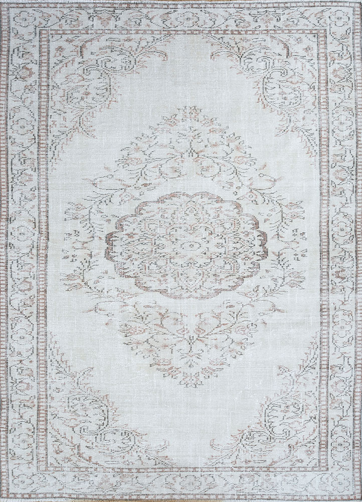 vintage grey and black wool hand knotted Rug - HeadShot