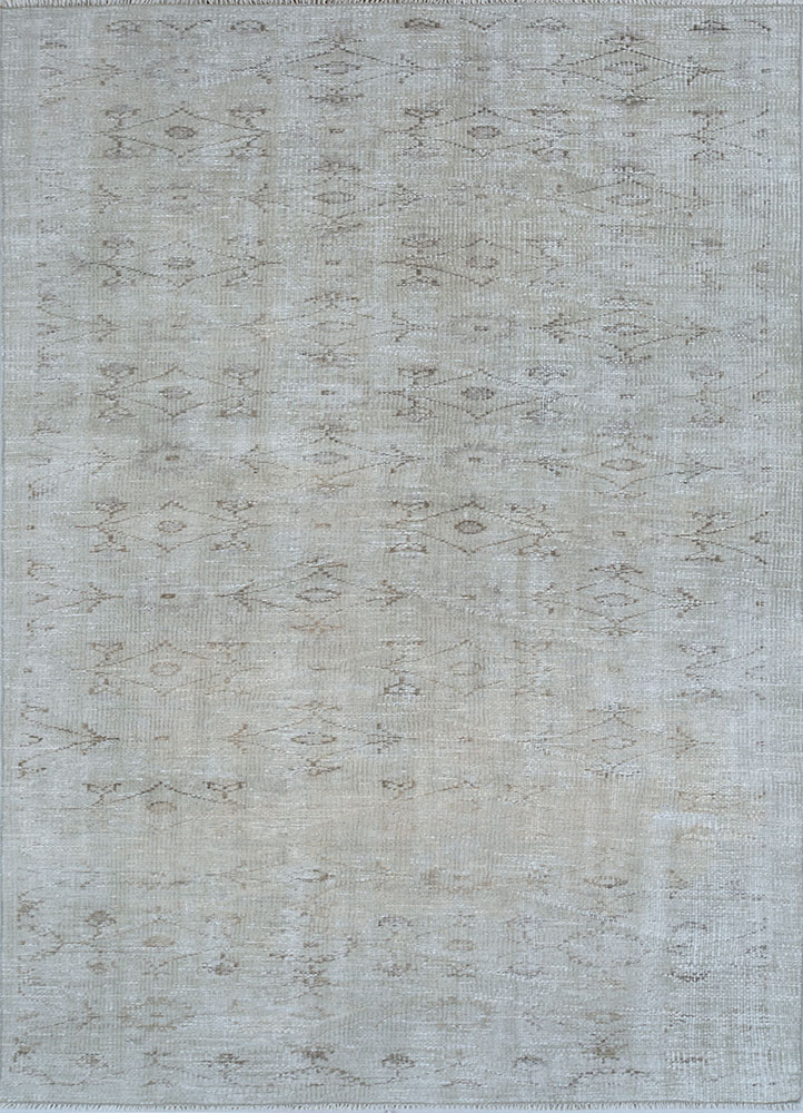 vintage grey and black wool hand knotted Rug - HeadShot