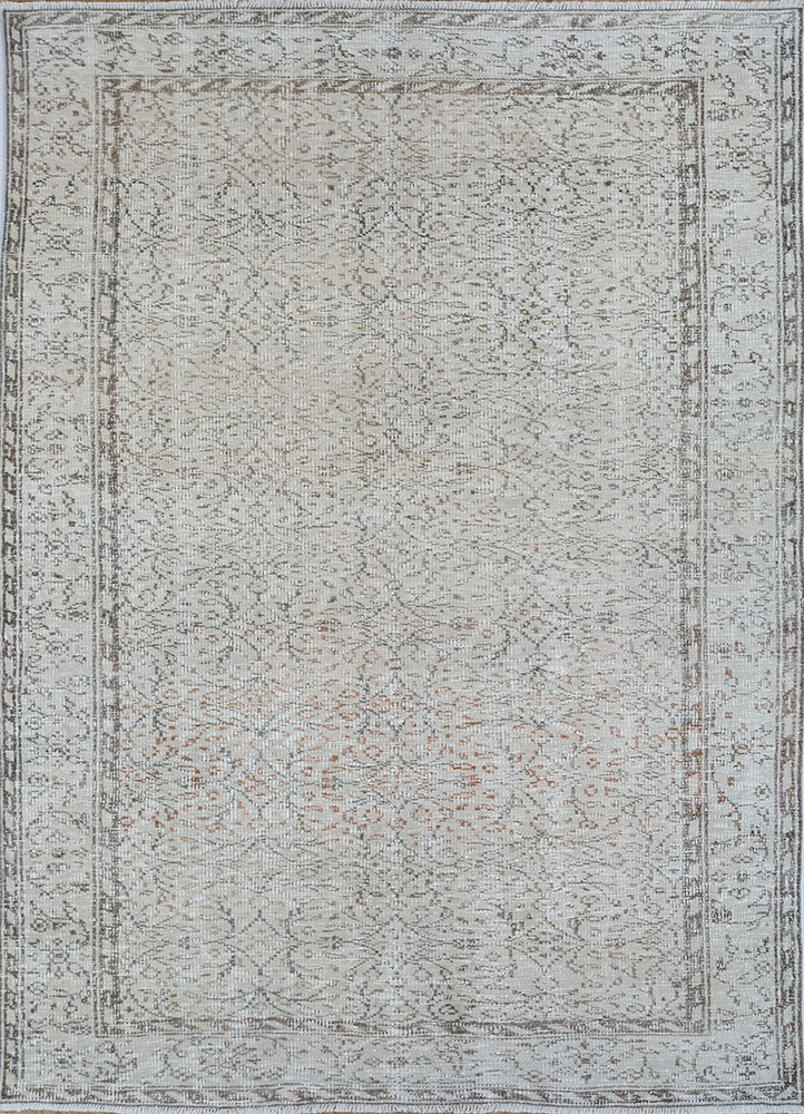 vintage beige and brown wool hand knotted Rug - HeadShot