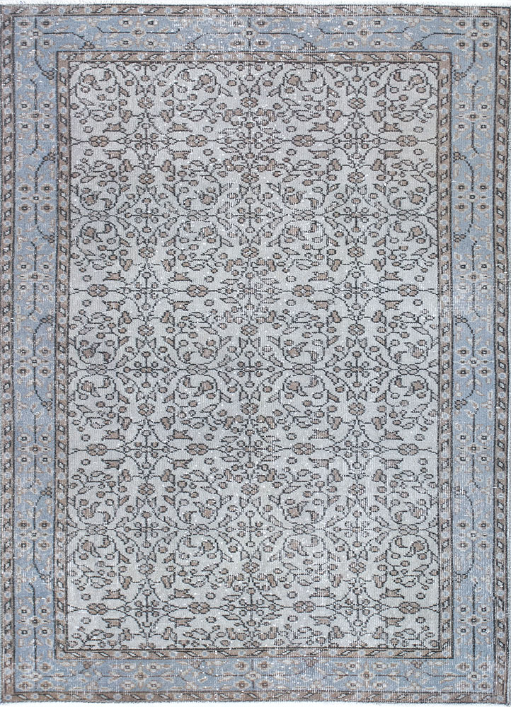 vintage blue wool hand knotted Rug - HeadShot
