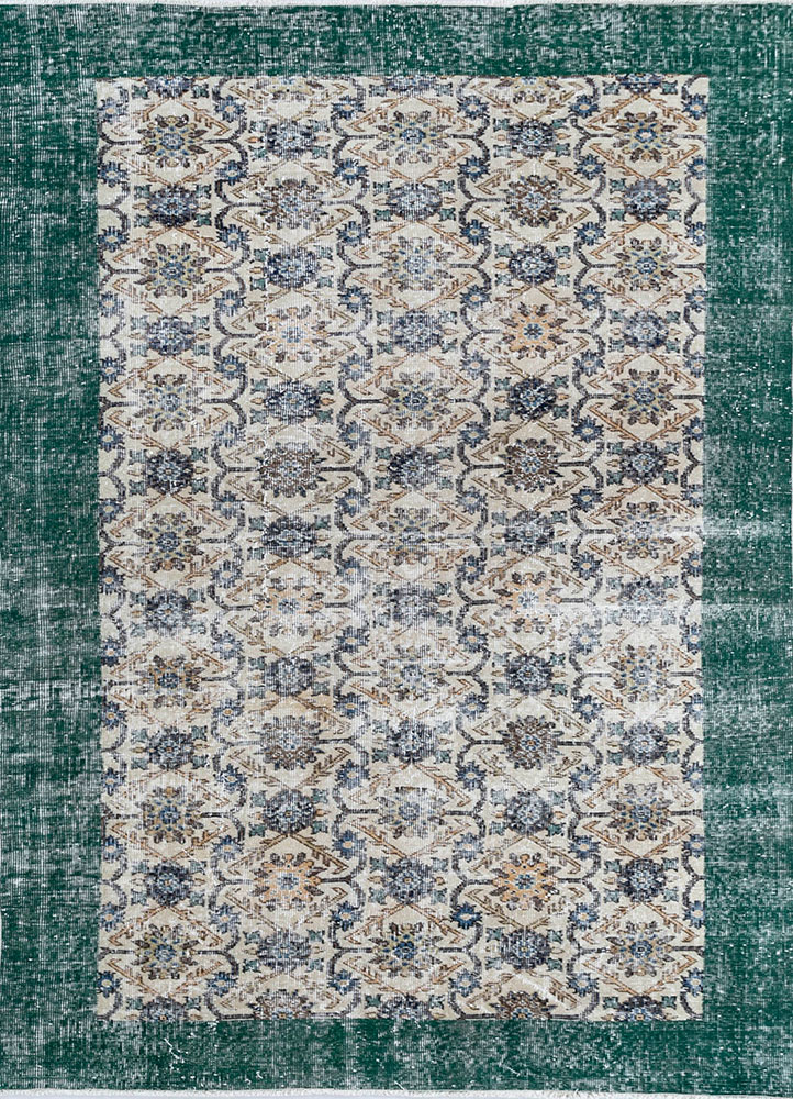 vintage green wool hand knotted Rug - HeadShot