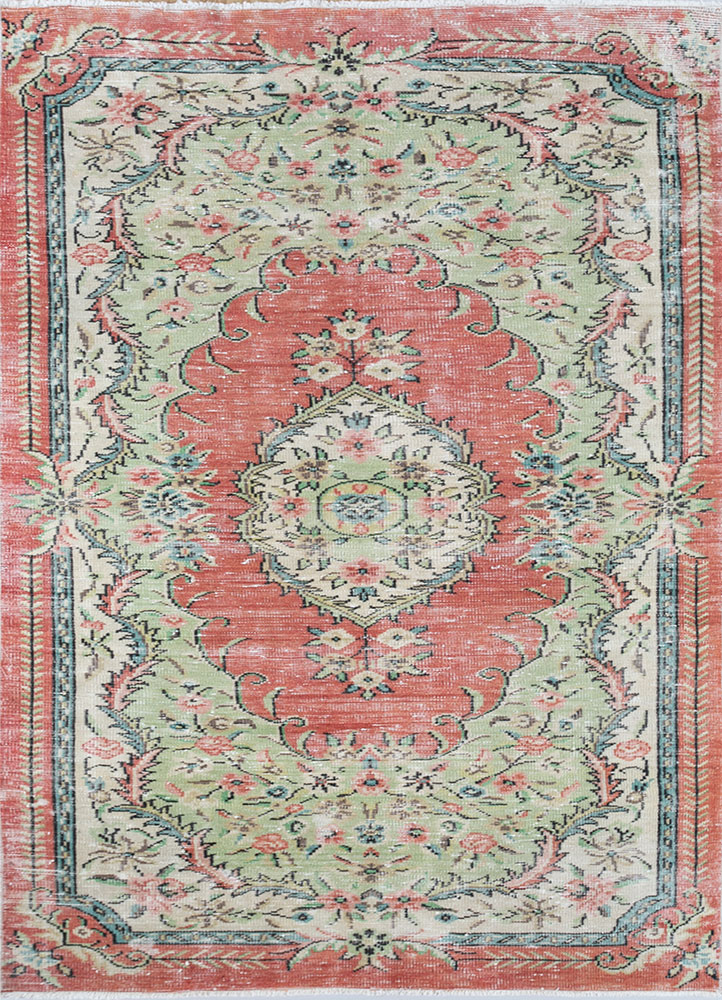 vintage green wool hand knotted Rug - HeadShot