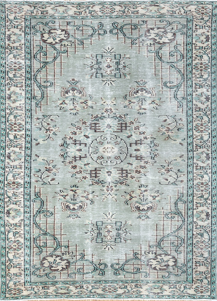 vintage blue wool hand knotted Rug - HeadShot