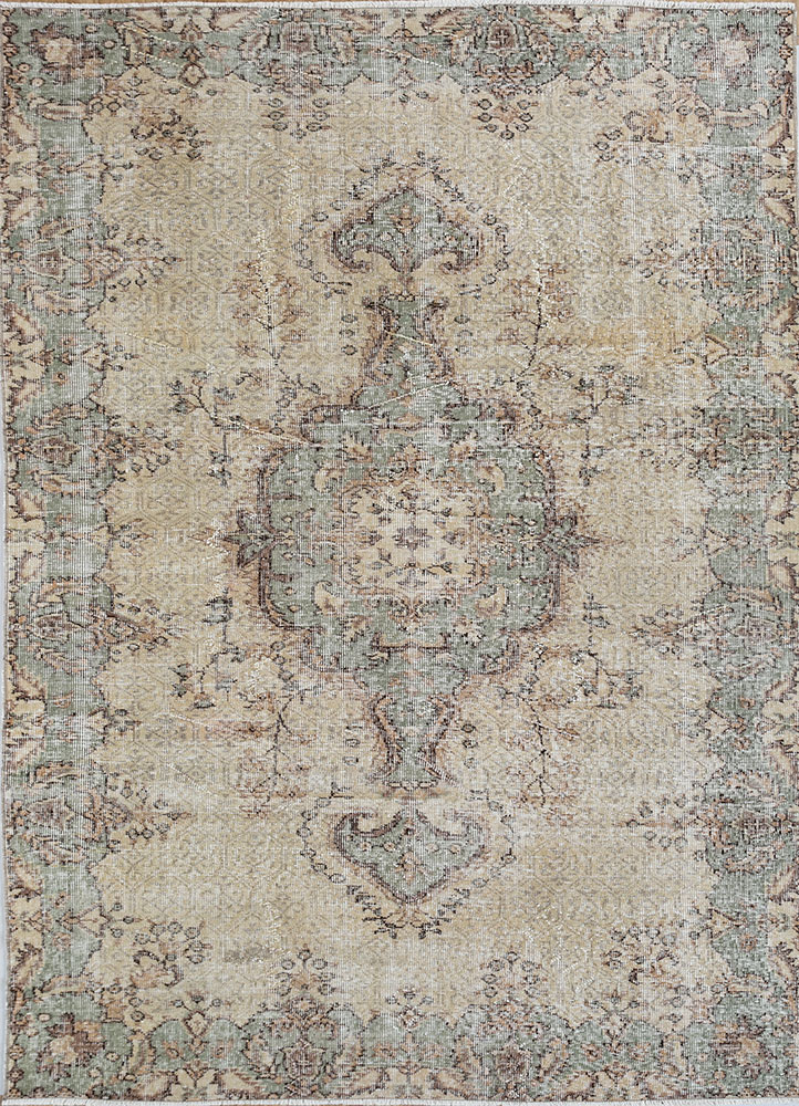 vintage gold wool hand knotted Rug - HeadShot