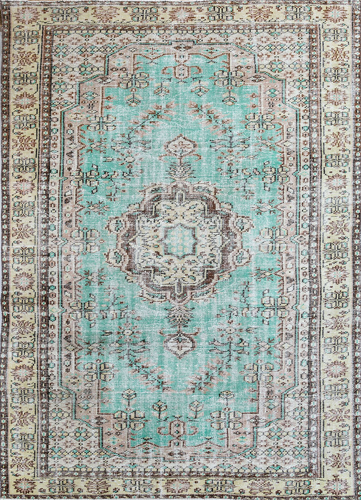 vintage blue wool hand knotted Rug - HeadShot