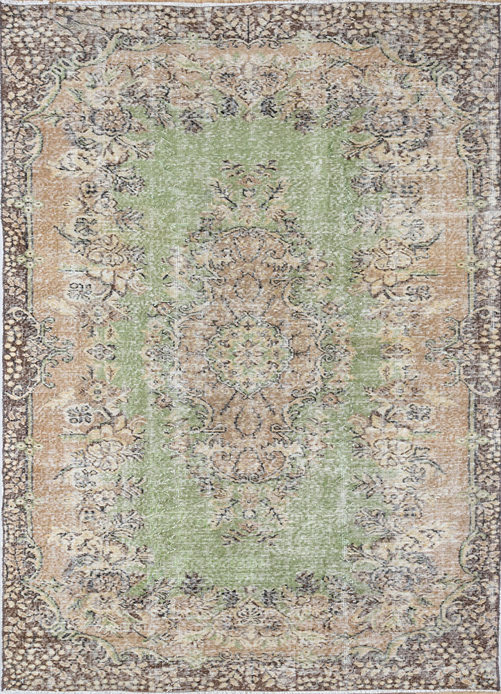 vintage green wool hand knotted Rug - HeadShot