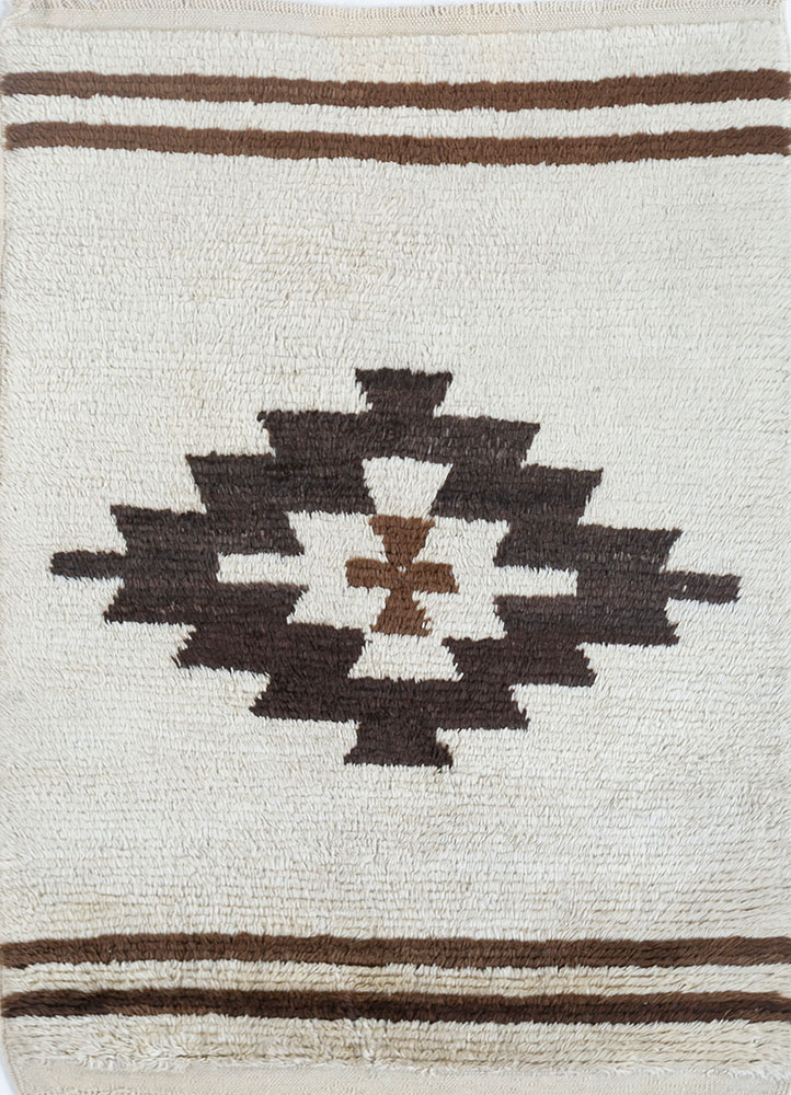 zuri ivory wool hand knotted Rug - HeadShot