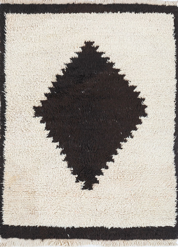 zuri ivory wool hand knotted Rug - HeadShot