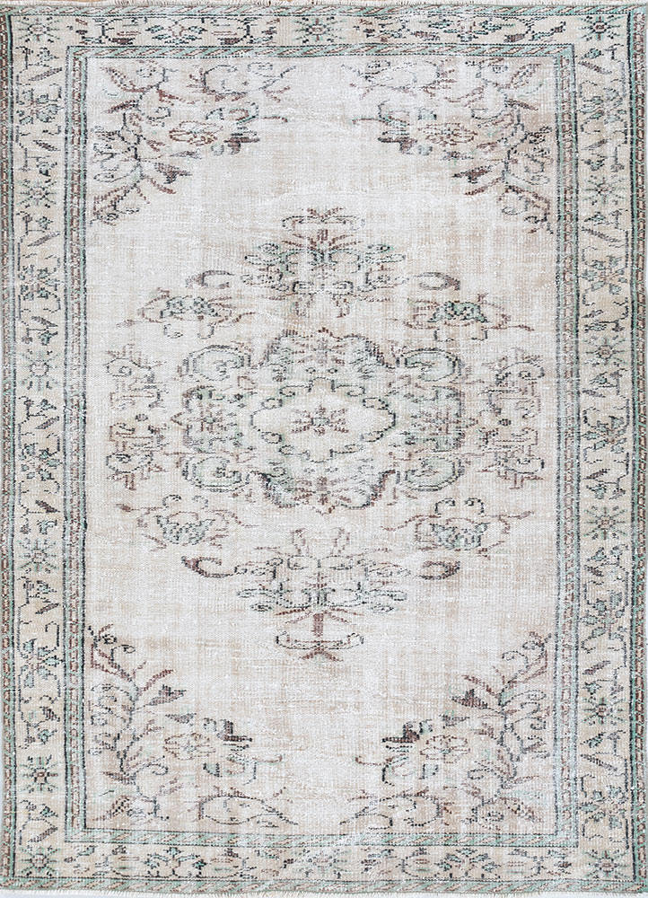 vintage beige and brown wool hand knotted Rug - HeadShot