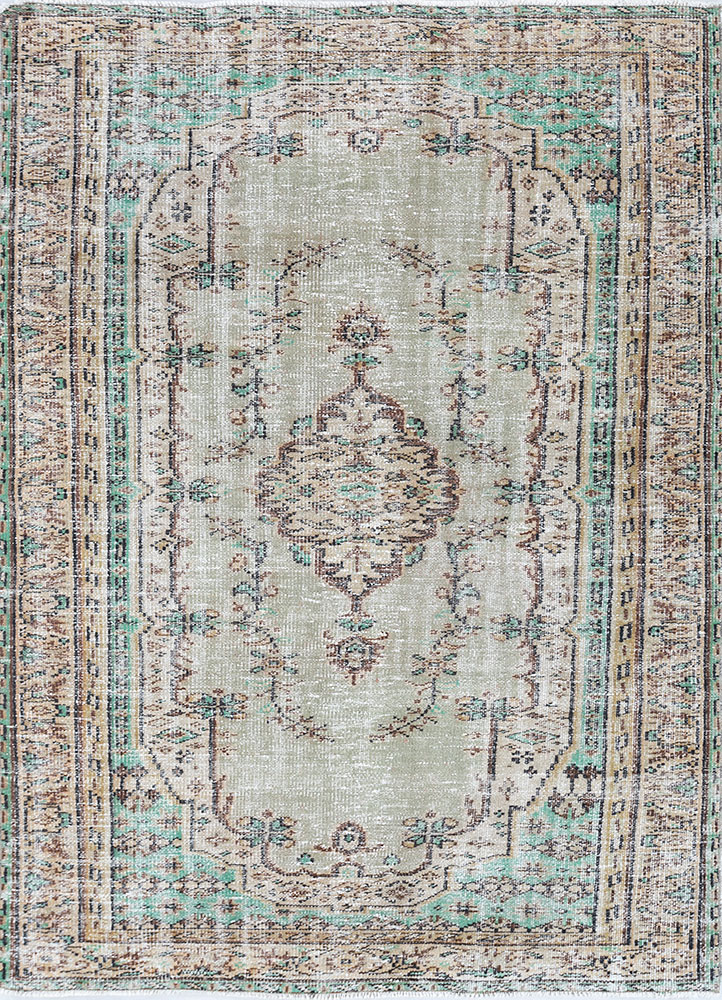 vintage green wool hand knotted Rug - HeadShot