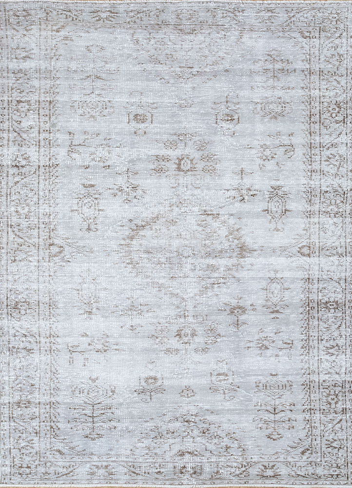 vintage grey and black wool hand knotted Rug - HeadShot