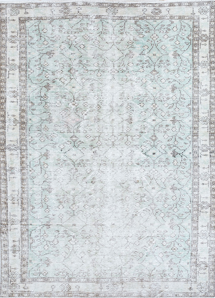 vintage blue wool hand knotted Rug - HeadShot