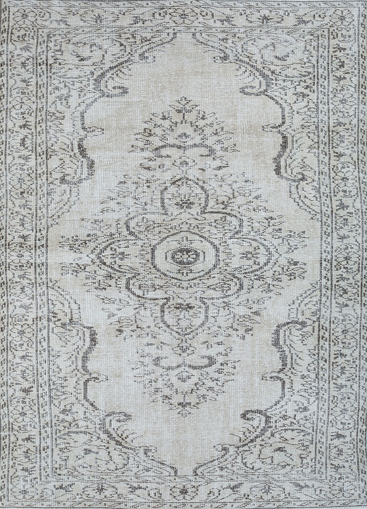 vintage grey and black wool hand knotted Rug - HeadShot