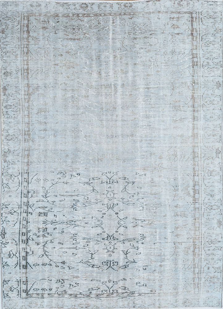 vintage blue wool hand knotted Rug - HeadShot