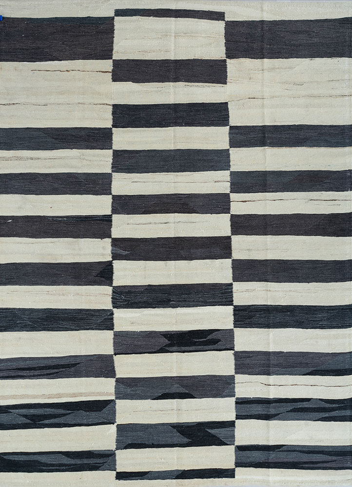 nuray grey and black wool hand knotted Rug - HeadShot