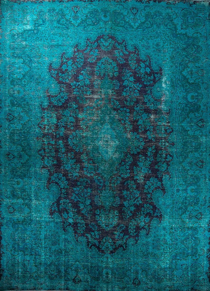 vintage green wool hand knotted Rug - HeadShot
