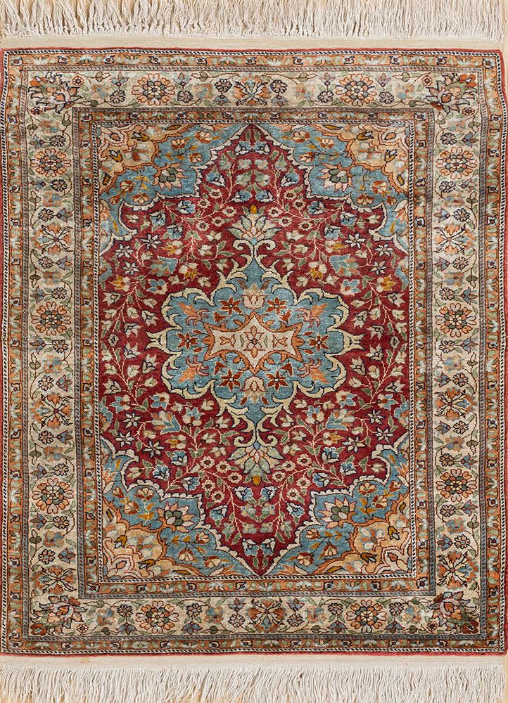 gulmarg red and orange silk hand knotted Rug - HeadShot