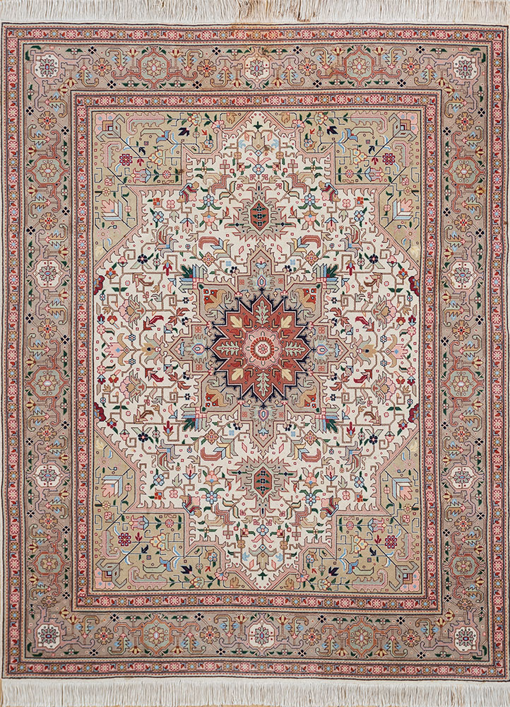 aalam ivory wool hand knotted Rug - HeadShot