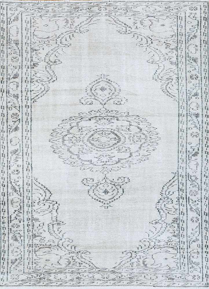 vintage grey and black wool hand knotted Rug - HeadShot