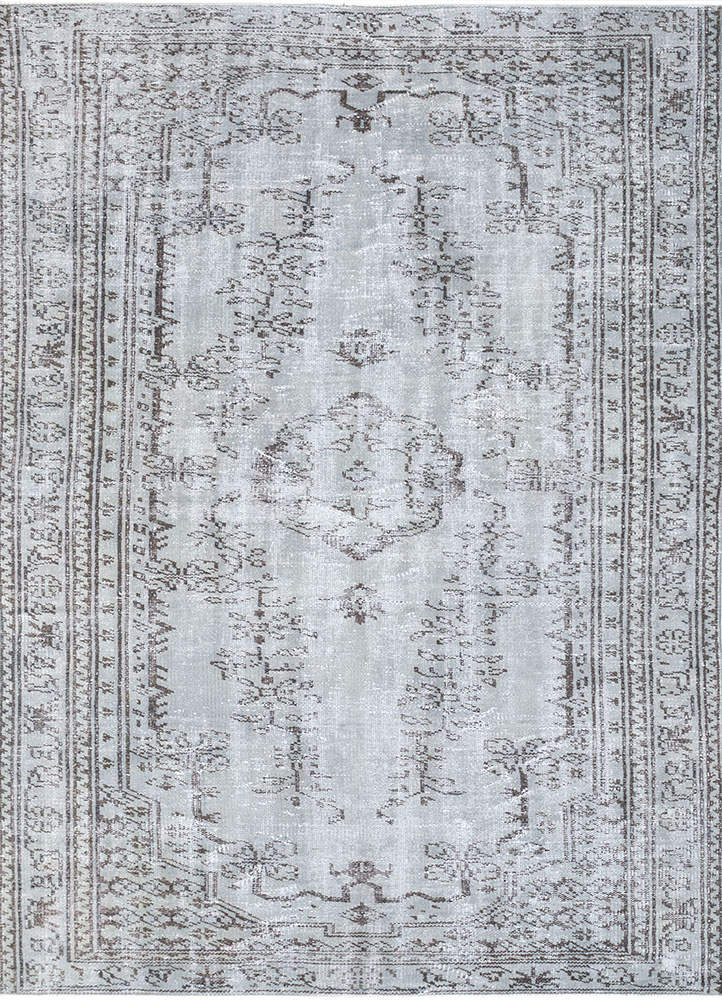 vintage grey and black wool hand knotted Rug - HeadShot