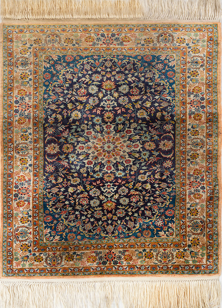 gulmarg blue silk hand knotted Rug - HeadShot