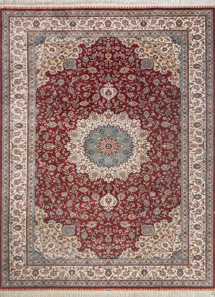 gulmarg red and orange silk hand knotted Rug - HeadShot