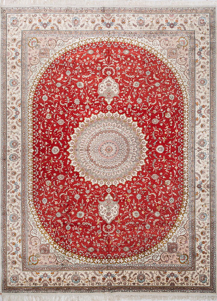 gulmarg red and orange silk hand knotted Rug - HeadShot