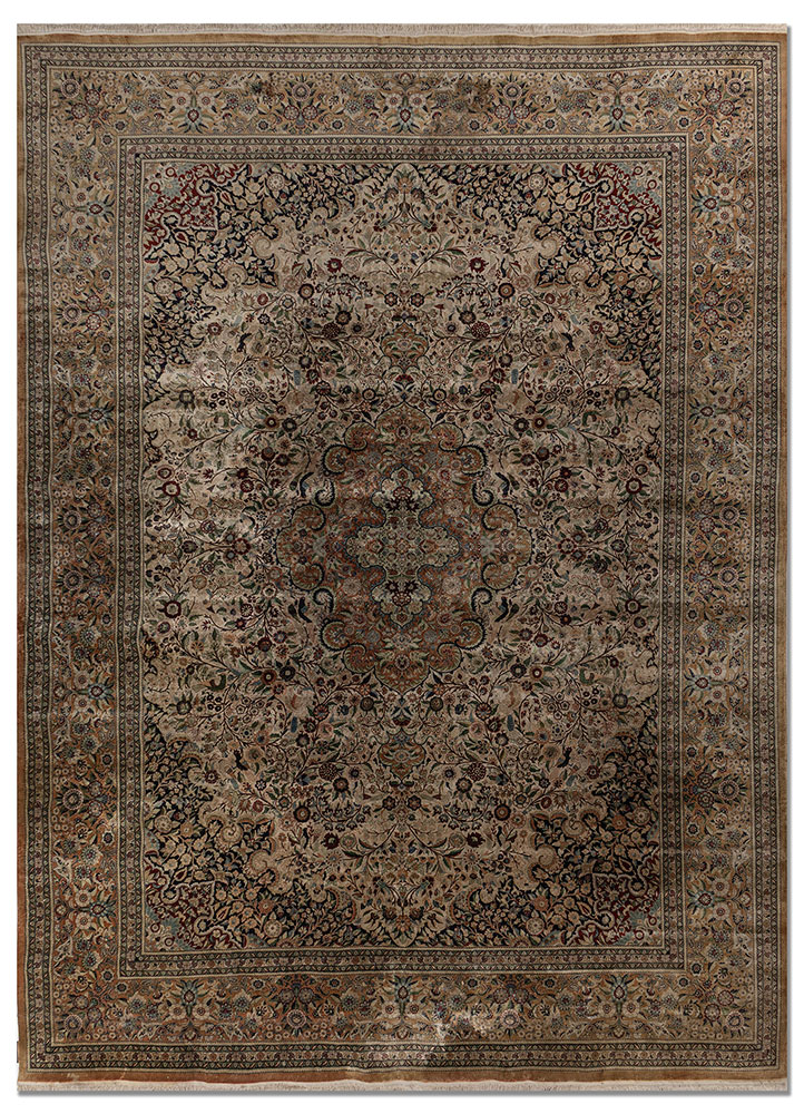 gulmarg green silk hand knotted Rug - HeadShot