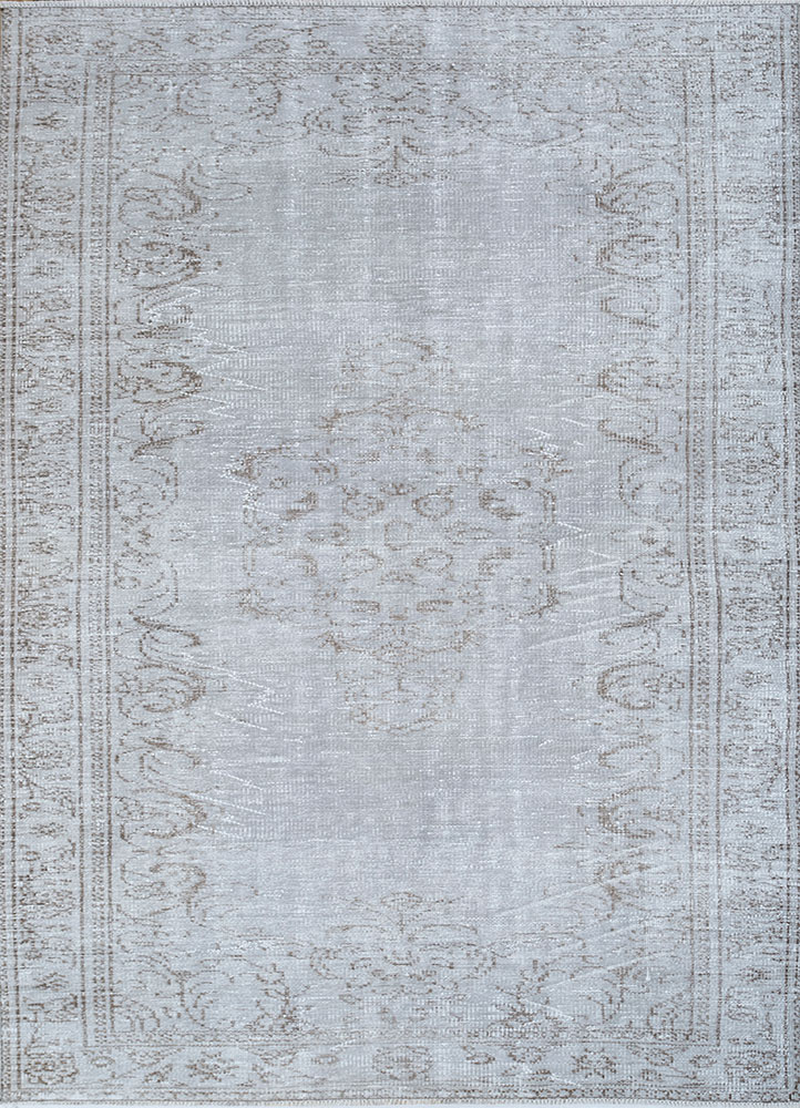 vintage grey and black wool hand knotted Rug - HeadShot