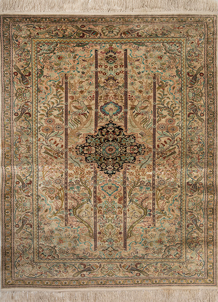 gulmarg green silk hand knotted Rug - HeadShot