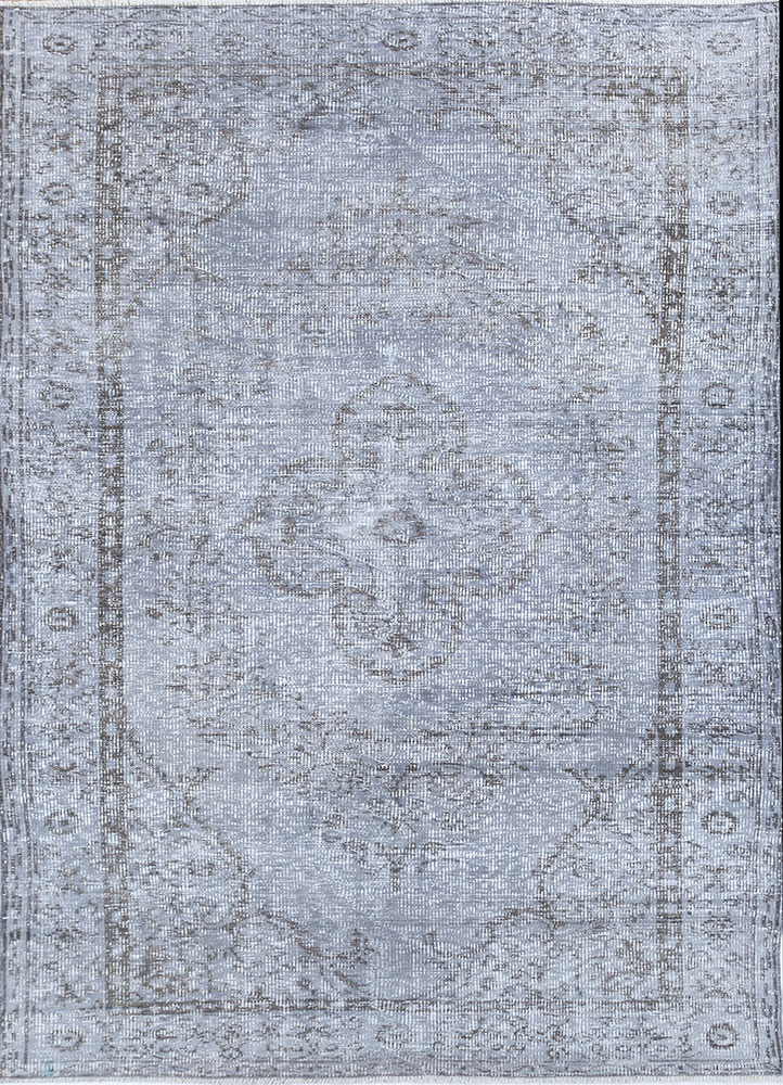 vintage blue wool hand knotted Rug - HeadShot